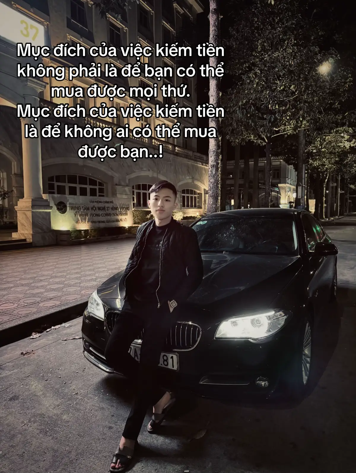 Mục đích của việc kiếm tiền không phải là để bạn có thể mua được mọi thứ.  Mục đích của việc kiếm tiền là để không ai có thể mua được bạn..!