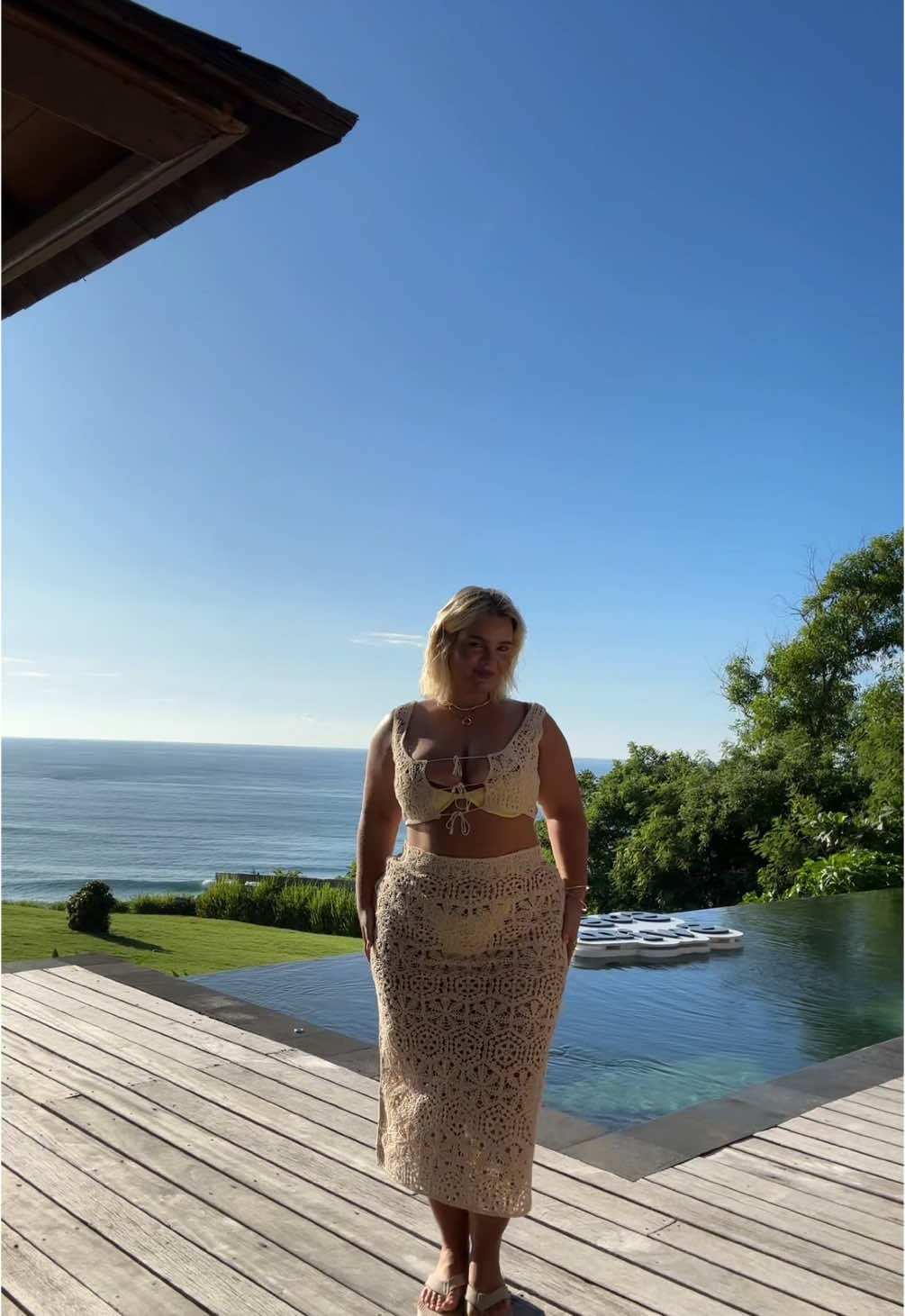 Tropical energy only  #plussizefashion #plussizecommunity #balitravel #fyp 