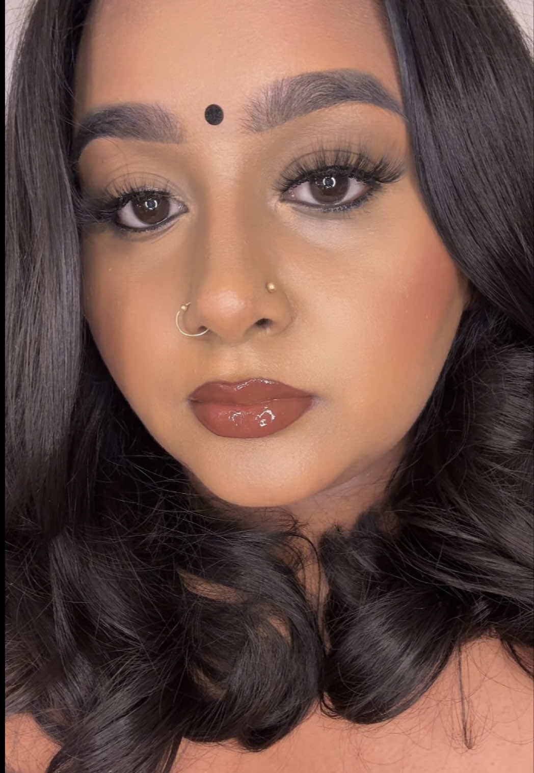 Fav brown lip combo lately🤎 #fypシ゚ #nyxcosmetics #maccosmetics #hudabeauty #indian #tamil #srilankan #lipcombo #brownlipcombo #montreal #browngirl #explore #brown #foryou #browngirlfriendly #lipcombotutorial #desi #browntiktok #tamiltiktok #tamilsong #tamilbgm #viral #makeuptutorial #browngirlmakeup 