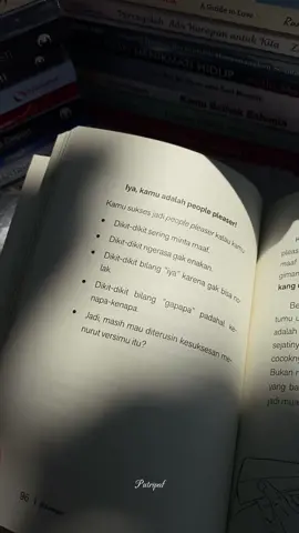Yuk berhenti jadi people pleaser ☺️ #rekomendasibuku #BookTok #selflove #peoplepleaser #fyp #bukuselfimprovement #bukubestseller #motivasihidup 