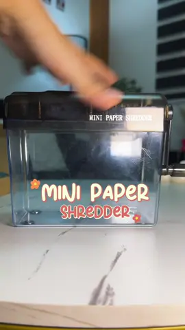Mini Paper shredder. Shredded paper made easy as use for office, school and small business. #papershredder #shreddingmachine #minipapershredder #shredder #shreddermachine #schoolsupplies #officesupplies #SmallBusiness #onlinebusiness 