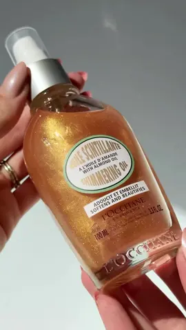 Body oil mới nhất nhà LOccitane - bling bling cực summer ạ 🤩 Em này công hiệu như oil cũ vừa cấp ẩm chống lão hoá, vừa ngăn các vết rạn da, lại có thêm nhũ bắt sáng siêu đẹp ✨ Mùa hè diện váy maxi hay bikini thêm em này cứ là da căng mướt mịn glow nổi bật quyến rũ lại ko ngại cháy da dưới nắng ạa#loccitane #loccitaneoil #makeup #lamdep #xinhdep #mmcosmetics #xinhgaitiktok 