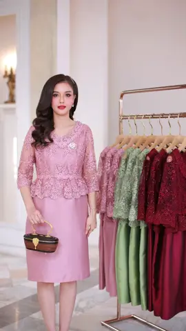 ✨✨ CHANIDA ชุดเดรสเข้าใหม่         มีหน้าร้าน ให้ลอง / ให้สัมผัสเนื้อผ้า ✨ ทุกชุดคัดสรรเนื้อผ้าเกรดพรีเมี่ยม การตัดเย็บเนี๊ยบ    แพทเทิร์นสวยไม่ซ้ำใคร ใส่สวยเอาอยู่ทุกรูปร่างคะ 🛍️ ใส่ออกงานได้ทุกรูปแบบ เทศกาลไหนก็ใส่ได้ค่ะ 🛍️ มั่นใจในคุณภาพ ไม่มีผิดหวังแน่นอนค่ะ ✨ นางแบบสวมใส่งานจริงทุกชุด ได้รับของตรงปกแน่นอนค่ะ   ✔️ มีการบริการหลังการขาย ไม่ทิ้งลูกค้าแน่นอนค่ะ   ✔️ ลูกไม้แน่นเงา พรีเมี่ยม เข้ารูป เข้าทรงสวยทุกตัวตามแบบเป๊ะๆ   ✨ ชุดราตรี / ชุดแม่เจ้าสาว - แม่เจ้าบ่าว / ชุดเจ้าภาพออกงาน / เสื้อลูกไม้ / ชุดเดรสลูกไม้ /ชุดเดรสผ้าไหม / ผ้าไหมสีพื้น / ผ้าถุง   / เครื่องประดับ / กระเป๋า / รองเท้า มีครบจบที่นี่ ทางร้านยินดีให้บริการค่ะ เรียนเชิญได้เลยนะค่ะ #ชุดไปงานแต่งงาน #ชุดไปงานบวช #ชุดไปวัด #ชุดไทยจิตรลดา #ชุดไปงาน #ชุดไปงานแต่ง #ชุดออกงาน #ชุดไทย #ชุดผ้าไหม #ชุดแม่เจ้าบ่าว #ชุดแม่เจ้าสาว #ชุดเจ้าภาพออกงาน #ชุดเดรส #chanidabrand 