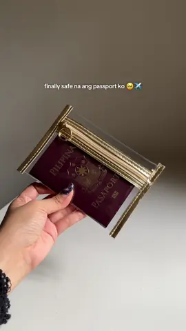 flat pouch para sa passport at passbook mo. organizer na rin para safe at hindi masira ✈️✨ #passport #passportholder #pouch #passportcover #passbook #passportpouch #flatpouch 