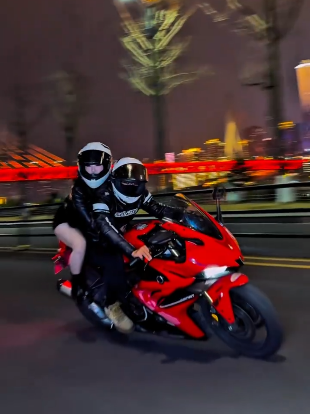 #photodiary #justforfun #photography #photooftheday #allaboutphotography #viral #fyp #foryoupage #china #chongqing #chongqingmotorbike 