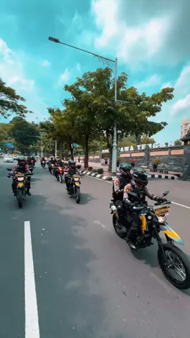 Tidak usah membandingkan dirimu dengan orang lain, tidak ada perbandingan antara bulan dan matahari, mereka bersinar saat waktunya telah tiba. #fyp #samapta #polrestabessemarang #polriuntukmasyarakat 