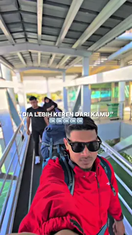 hidupku saja sederhana, mana mampu bersaing dengan yang serba ada. 🚶🏻‍➡️ #CapCut #fyp #foryoupage #fypシ゚viral🖤tiktok 
