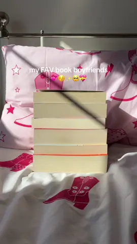 my FAV book boyfriends 💞✨⭐️😚 #bookrecommendations #books #BookTok 