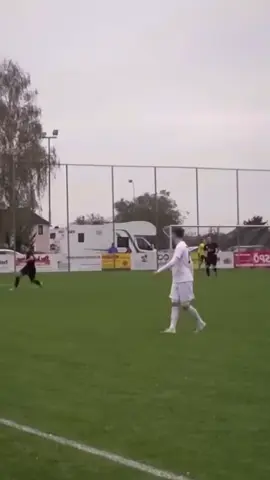 Le football amateur 😱  #football #fyp #Soccer #viral #foryou #footballtiktok #futbol #edit #foryoupage #footballedit