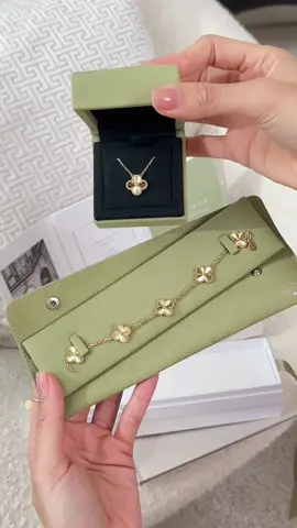 NEW! VCA Vintage Alhambra  18K yellow gold Bracelet 5 Motif  & Pendant  Full set! Reciept 2025  #vancleefarpels #vca #vcabracelet #แวนคลีฟ #ข้อมือVCA  #creatorsearchinsights 
