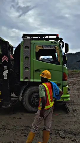 maju mundur kena.menyala memang operator bomag ini@D1K1 #fyp #fyppppppppppppppppppppppp #operator #hino #shelfloderindonesia 