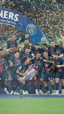 if you search up “psg” your entire screen will turn blue… PSG LIFT THE CHAMPIONS LEAGUE TROPHY FOR THE FIRST TIME IN THEIR HISTORY 🏆🤩 #psg #ucl #championsleague #uclfinal