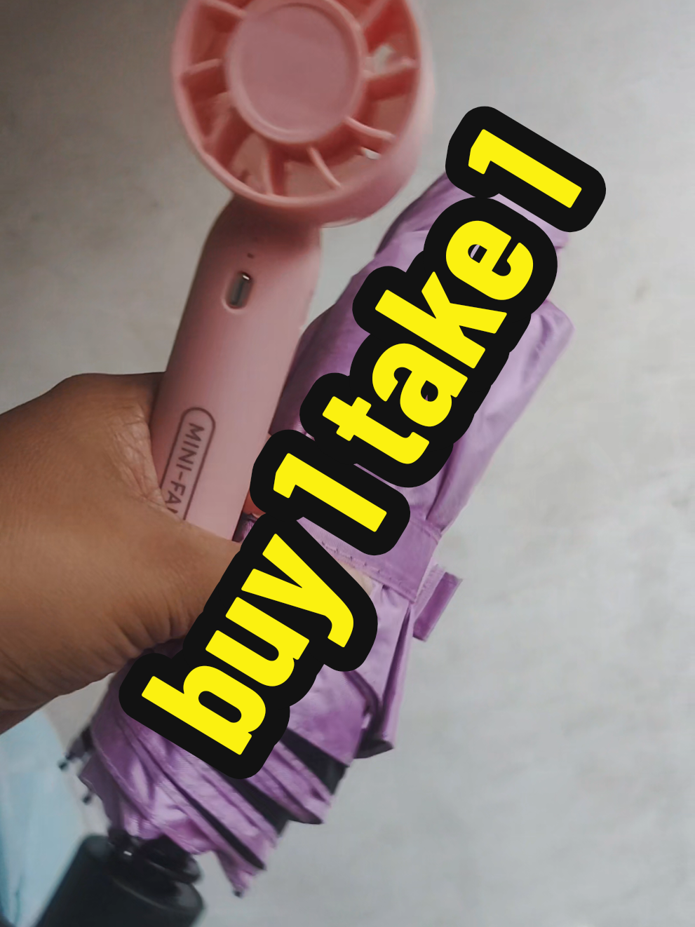 buy 1 take 1 automatic payong + mini turbo fan #buy1take1 #uvumbrella #miniturbofan #rainyseason #payong 