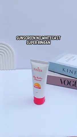 jujur aku baru tau merk ini hihi tapi ternyata sunscreennya bagus pol! teksturnya beneran ringan, adem pas dipake, gak tone up dan gak dempul. kalian wajib cobain sih, ini juga udah ada SPF 50 PA+++ 🫶😍 #keziasunscreen #keziabeauty #sunscreenreview #sunscreenspf50 
