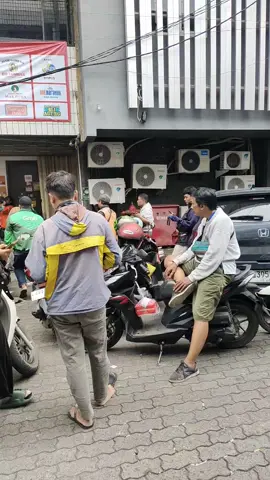 Antri poll, nunggu sampe 1 jam lebih 😪#fyp #fy #Komunitasojol #gojek #grab #ojolsurabaya #ojoltiktok 