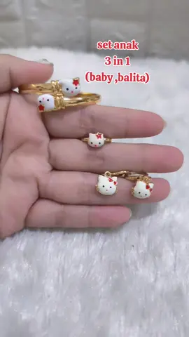 set anak gelang,cincin dan anting #kalung #perhiasanemas #wibgajian #accessories #titanium #gelang #gelangemas 