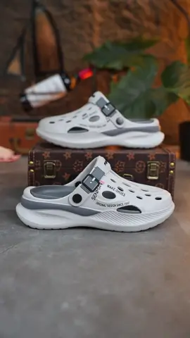 #Summer #summertime #depdanam #depnam #depnu #depxongon #deple #fypp #slippers #bikini #unisexfashion #shopping #unisex #dép xuồng hai quai trong #viettiepcauchuyenhoabinh #dép sandal size 41 của nữ #dép #aochongnang #bienhinh #goclamdep