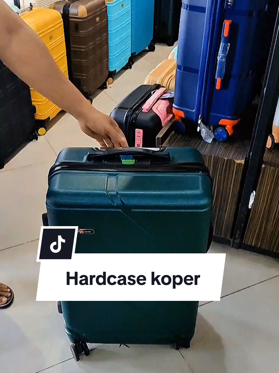 Hardcase Koper Kokoh kuat Tahan banting bahan ABS Premium ukuran kabin dan bagasi 20 24 28inch #koper #kopermurah #koperkabin #koperbagasi #koper20inch #koper24inch #koperjumbo 