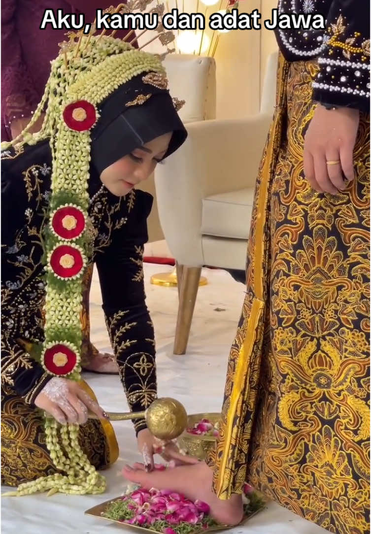 Masss 🫶#adatjawa #temumanten #kebayabludru #kebayapengantin #wedding #CapCut 