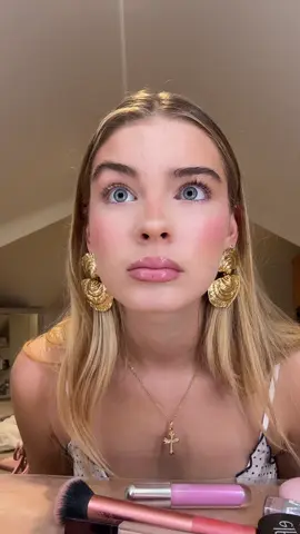 Don’t askkk I was killing time #fyp #trend #makeup #grwm #funny #fashion #cringe #viral 