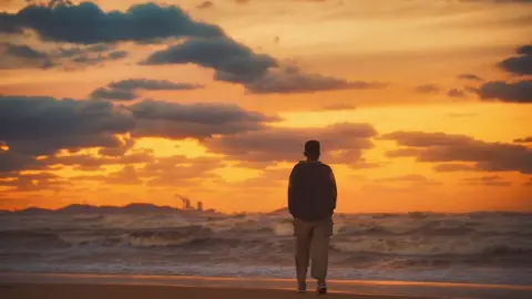 ចុងបញ្ចប់នៃស្នេហា សល់ត្រឹមការចងចាំ…