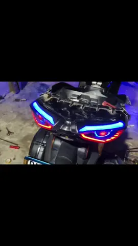 Stoplamp Lagi nih #nmaxmodifikasi #stoplamprunning #nmaxnew #nmaxproject 