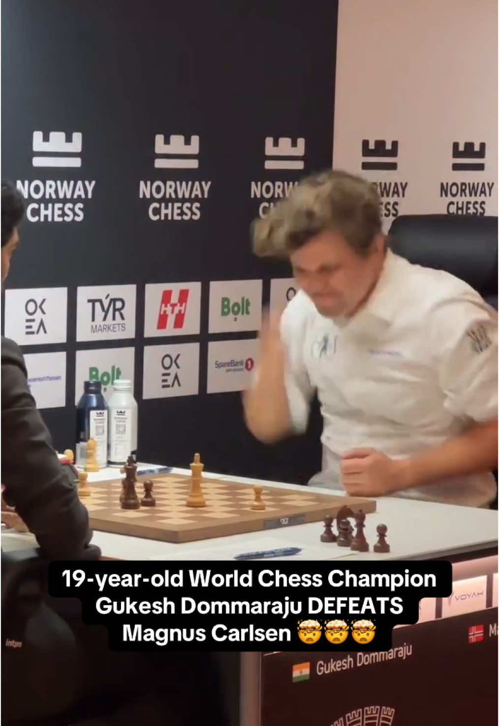 Gukesh with his first classical chess win against Magnus Carlsen 😤 ( 🎥 @Norway Chess) #chess #sports #magnuscarlsen #chesstok 