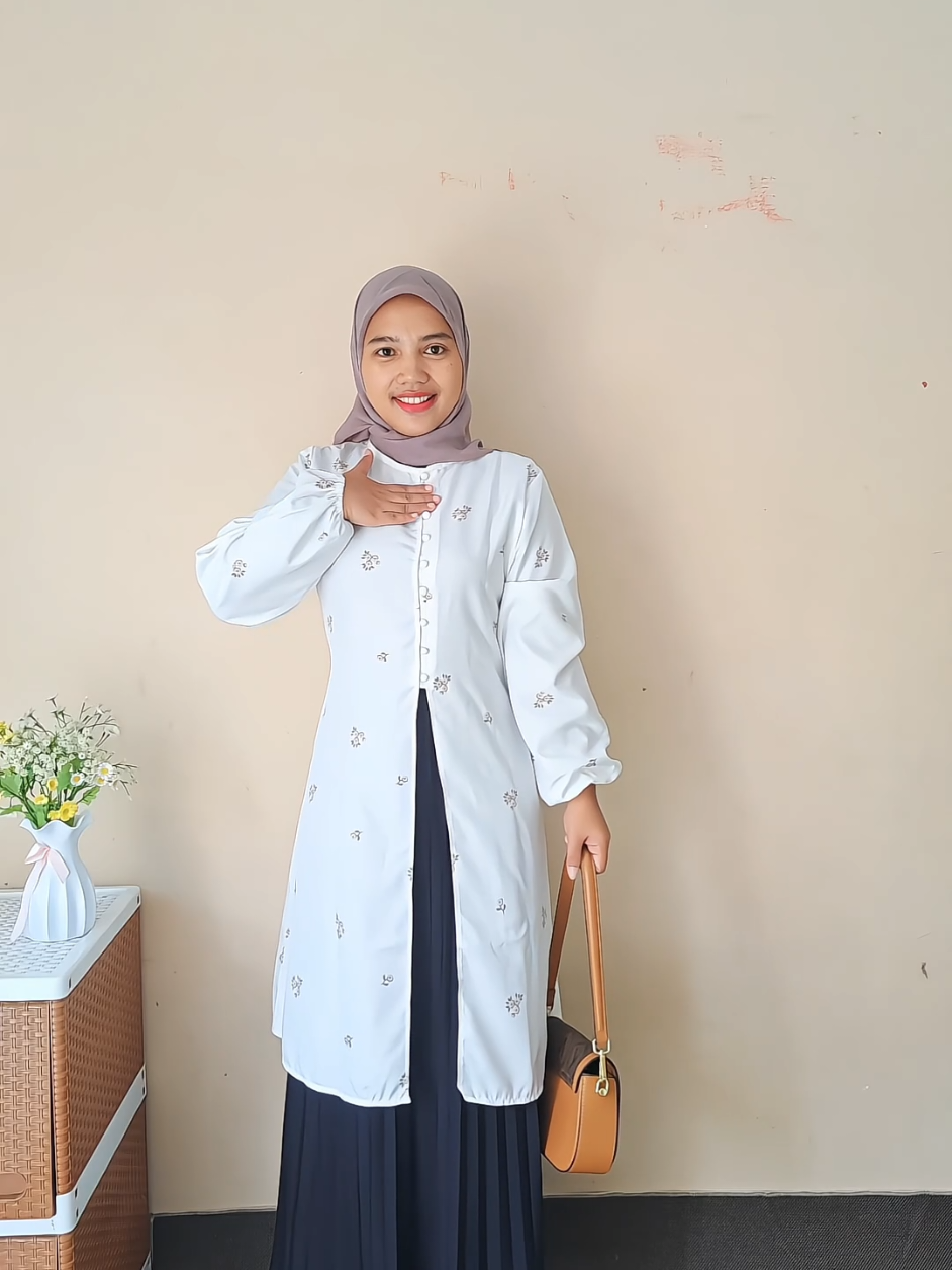 hijabers wajib punya tunik cantik sabila .. #outfithijabstyle #outfit #spilloutfit #affiliatetiktok #tunikkekinian 