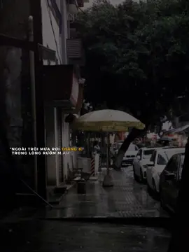 Ngoài trời mưa rơi tháng 6 #khoi_31_8 #nhachaymoingay #xh #lyrics #muathangsau 