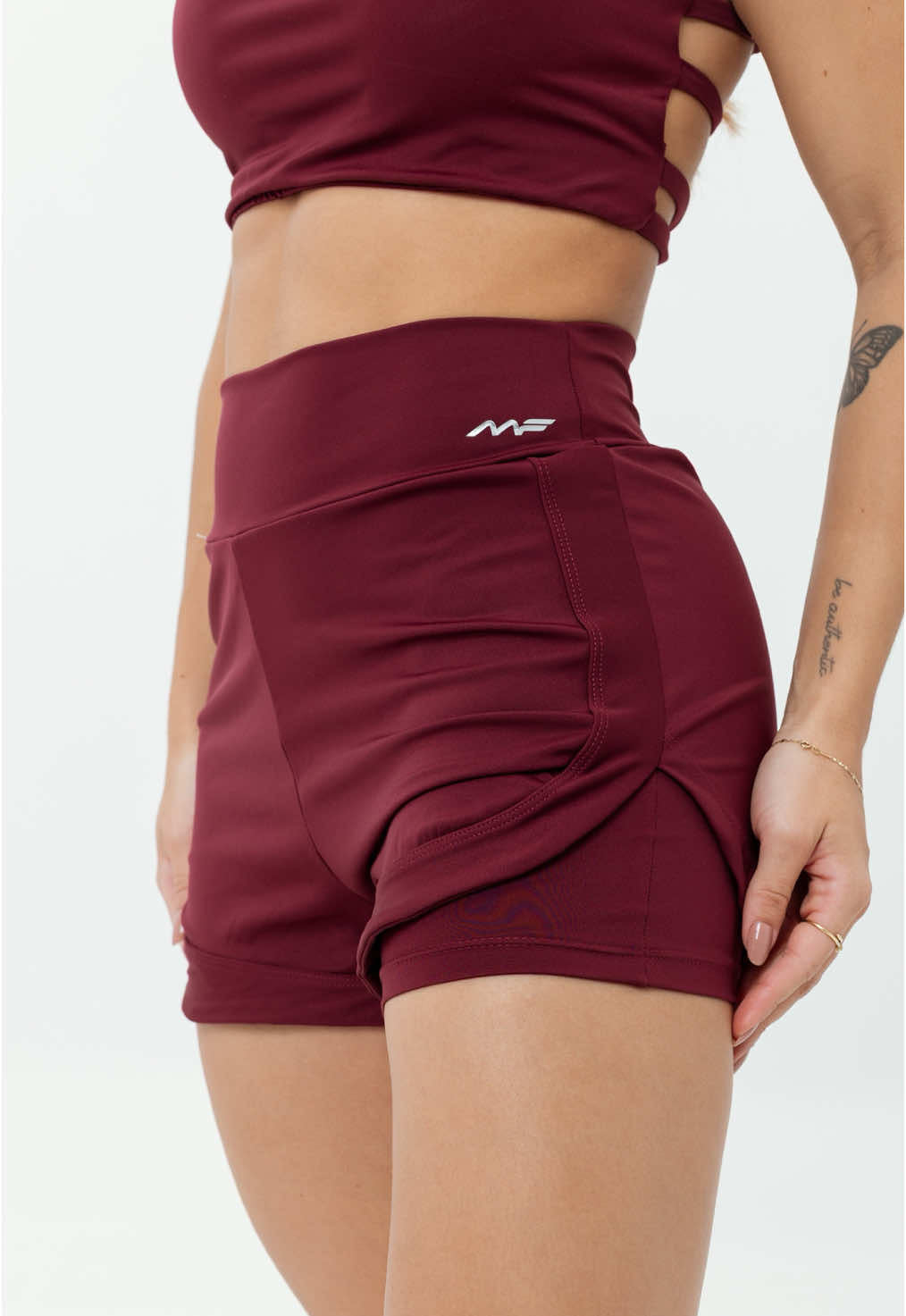 Conjunto de Short duplo Flora 💖 Disponível na shopee  Várias cores disponíveis  Enviamos para todo Brasil 🇧🇷  📍loja online em ipatinga-MG #Fitness #lookfitness #treino #leggings #modafitness #shopee #tiktokshop #academia 
