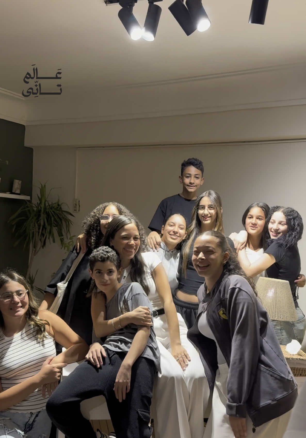 Real, heartfelt moments from our Acting for Teens showcase, directed by Jayda Mansour. We witnessed courage, playfulness, and so much heart on stage. But what stayed with us most? The look in the parents’ eyes, pure pride and happy tears. #fyp #acting #viral #challenge #act #show 