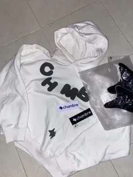 Preloved Hoodie Chmb ORI!! Free Zipperpack & Stiker original Chmb size L No minus sablon bersih Price 600k  Pemakaian Pribadi 2 bulan  #fyp #foryoupage #preloved #prelovedmurah #foryou #foryou #fypdong #fyppppppppppppppppppppppp #fypage #prelovedbaju #fypシ゚ #CHMB #hoodie #prelovedhoodie 