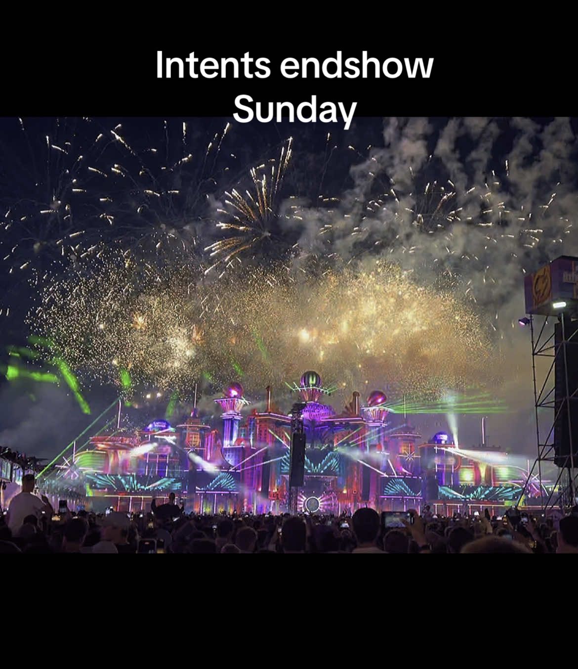 Mooiste eindshow van het hele weekend 🥹😍🧨🎆 @Intents Festival #intents2025 #intentsfestival #sunday #paulelstak #noxiouz #satirized #mcrobs #eindshow #anthem #uptempo #dynamite #endshow #uptempoisthetempo 