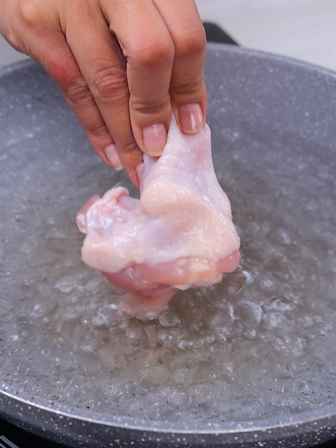 Eu não frito mais o frango em óleo, agora só frito em água! #receitas #receita #frango #frangofrito