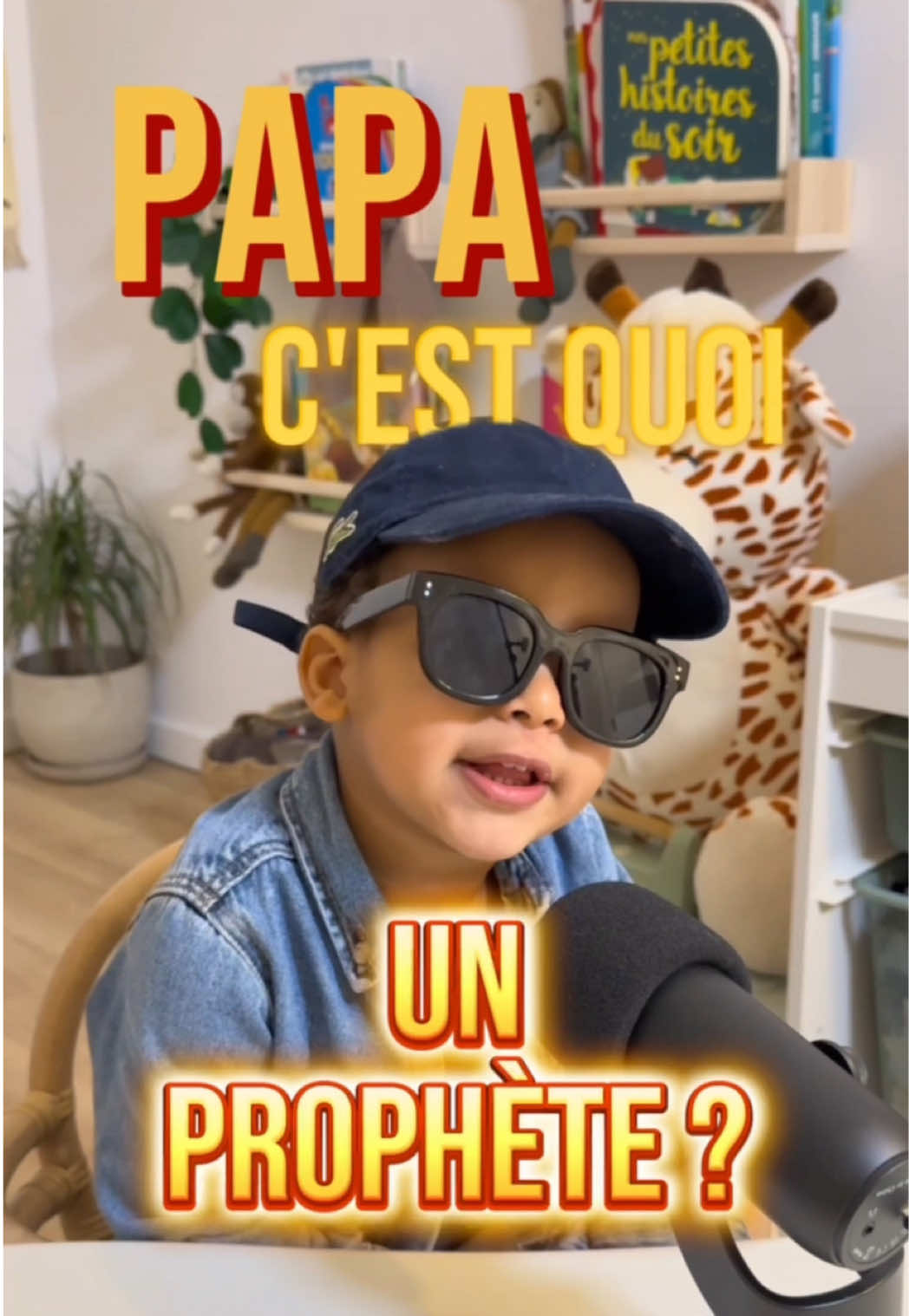 Papa, c’est quoi un Prophète ? Un jour, la question tombe : « Papa, c’est quoi un Prophète ? » Et on réalise à quel point nos enfants sont capables de recevoir les plus grandes vérités… si on prend le temps de les leur transmettre. Cet épisode ouvre une première porte vers la compréhension du rôle des Prophètes, de leur mission, et de leur lien direct avec Allah — avec des mots simples, mais profondément porteurs de foi. 🌟 Transmettre l’amour des Prophètes, c’est aussi transmettre l’amour du message. #muslim #prophète #islam #foi #famille #enfant #podcast #musulman #education #valeurs #religion #verite #message #allah #papa #lesmusliminis 