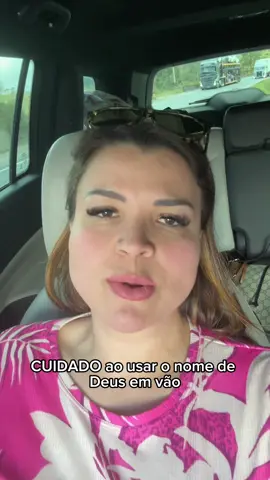 Cuidado ao usar o nome de Deus em vão Não use o sagrado para justificar o que é errado Não coloque palavras na boca de Deus só pra convencer ou aparecer O nome dEle é santo e merece respeito Antes de dizer “foi Deus quem mandou”, tenha certeza de que não foi só sua vontade falando alto Deus não se zomba e não se manipula Temor e reverência sempre #FeEmDeus #DeusNoComando #CuidadoEspiritual #NaoBrinqueComDeus #DeusEJustica #PropositoDeDeus #FalaDeus #CristaoDeVerdade #SantidadeAoSenhor #ViralCristao #ViralGospel #DeusEFiel #TemorEDignidade #DeusAcimaDeTudo #RespeiteOQueESanto 