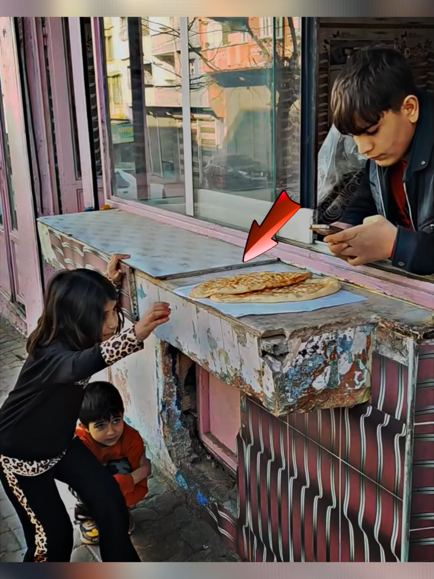 This shop owner helps homeless children with food. #kindness #goodpeople #helppeople #respect