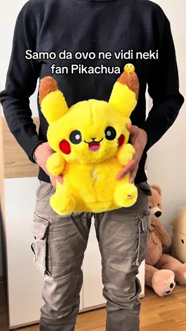 Samo da ovo ne vidi neki fan Pikachua… 🤫 #pikachu #plišanac #pikachulover #pokemonfan #pikachucore #pokemoni #pokemonsvijet #plišanackojiudiše