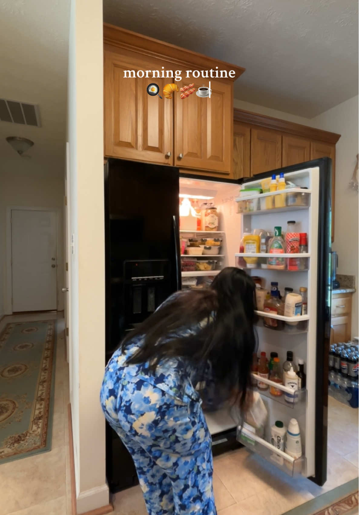 good morning, happy monday 💌 starting off the week with a migraine wasn’t on my bucket list, but here we are. enjoy this morning routine with lots of yapping ✨ #morningroutine #morningvlog #morninginmylife #morningcoffee #aesthetic #motivation #routine 