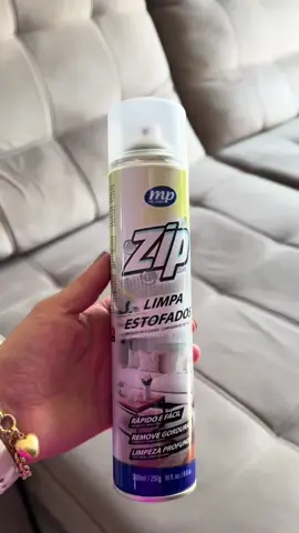 Limpeza do sofá #fyppppppppp #casapropia♥️🏠 #mulheres #donasdecasa #limpaestofado #zip #shopee #donasdecasa #donadecasainfluencer #faxina 