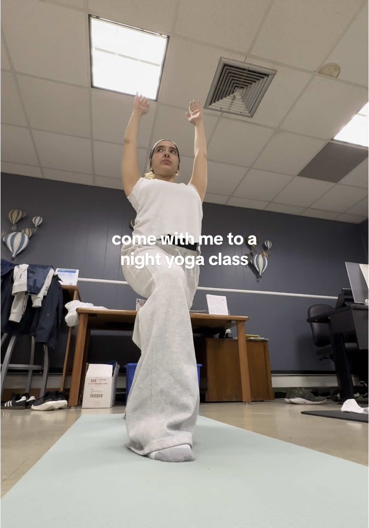 here’s ur reminder to do something that makes u get up & feel good 🦋 im SOO happy to be connecting w my love for yoga again 🥺 #yoga #latinacreator #victoriarivero #yogaclass #vinyasayoga #yogagirl #nj #fit #gymoutfit #yogaoutfit #yogaclass #Vlog 