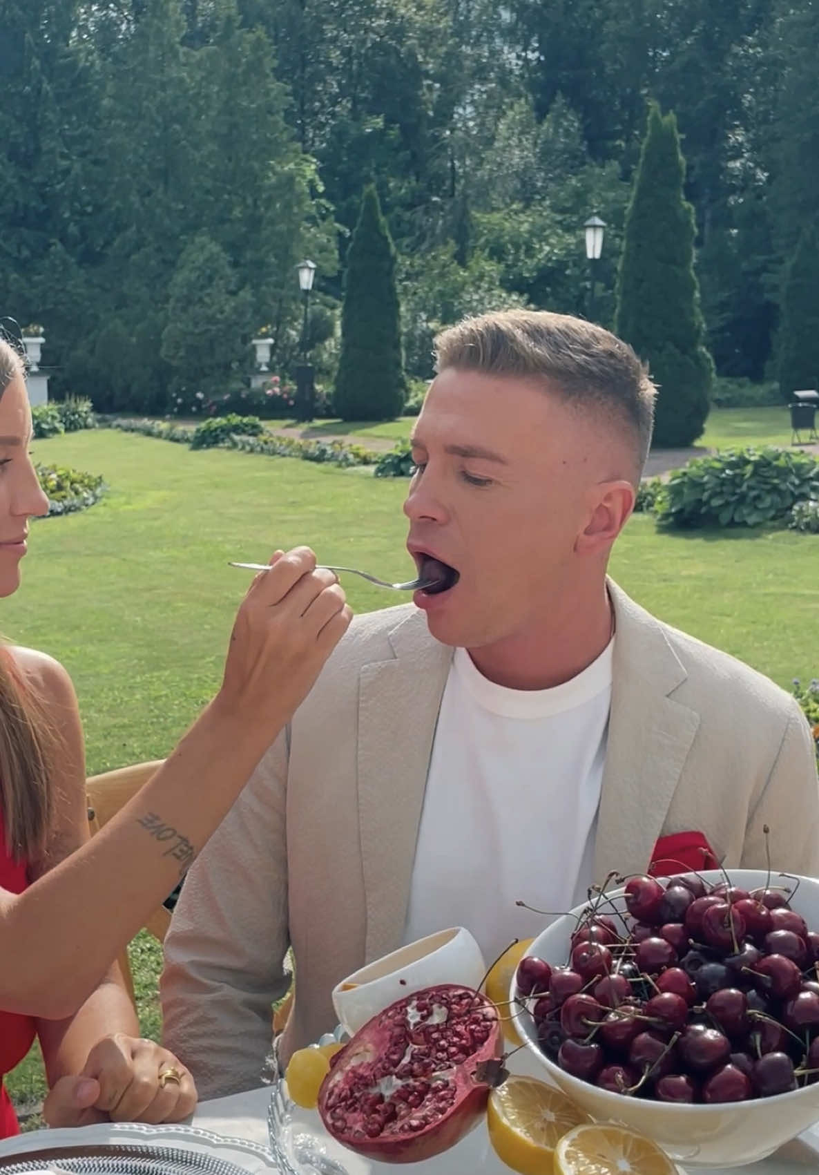 Вот и лето! Включаем «Мама, я танцую 2.0» и танцуем! 🍒 