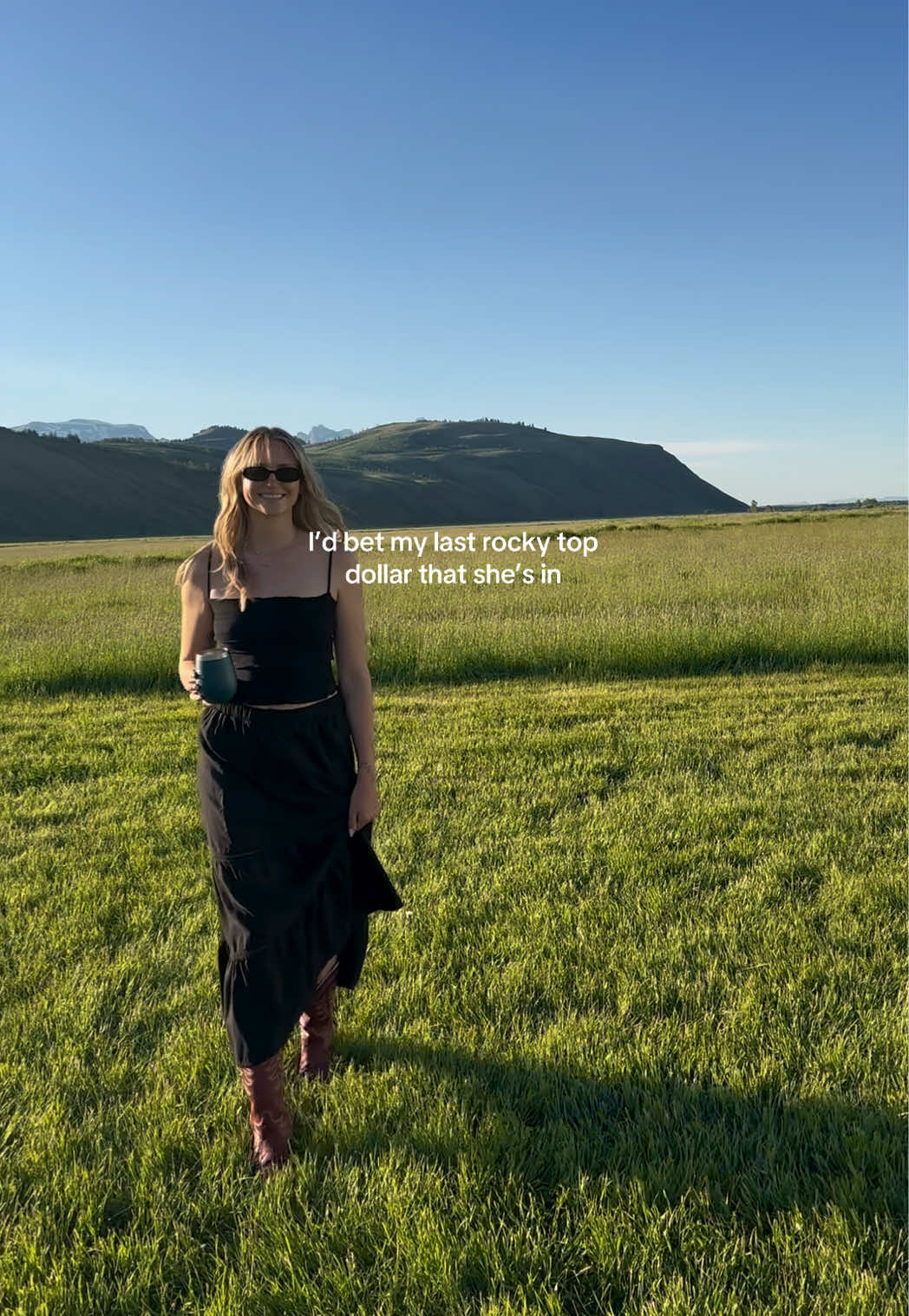I love exploring new places but if you were to bet your last rocky top dollar, this is where you’ll most likely find me 🙌🏼 #girlonthego #travellife #travelgirl #digitalnomadlife #digitalnomadgirl #nomadgirl #thebolter #jacksonhole 