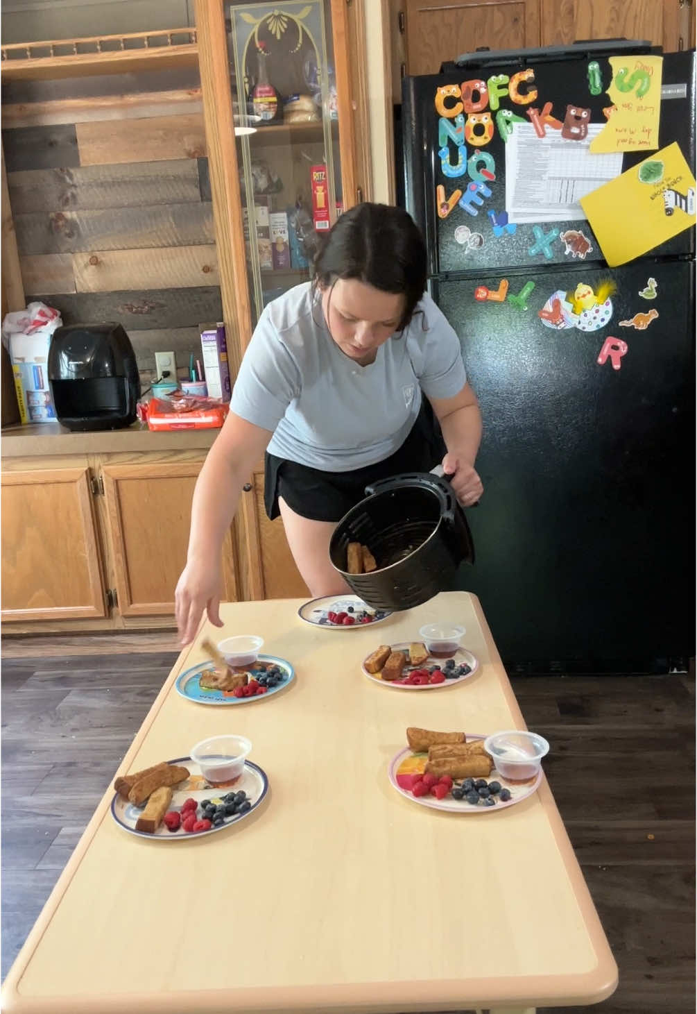 GUYS I’m actually caught up with editing for once in my life! Only had to take 2 weeks off from filming lol. But we’re FINALLY in real time. 🫶🏼🥲🤗  • • • #hansolum #lifewithhan #dailymealideas #fyp #food #cooking #cheapmealideas #easymeals #daycareprovider #daycaremeals #kidsmealideas #easykidsmeals #cheapmeals #hanahsolum 