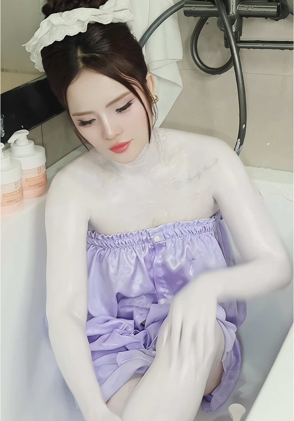 Trả lời @jennynguyen_official  Bà Jenny bã sài chẳng nên bã cho đánh giá khách quan zị đó, mừng cho bã ghê da nay đã được như ý rồi nghen