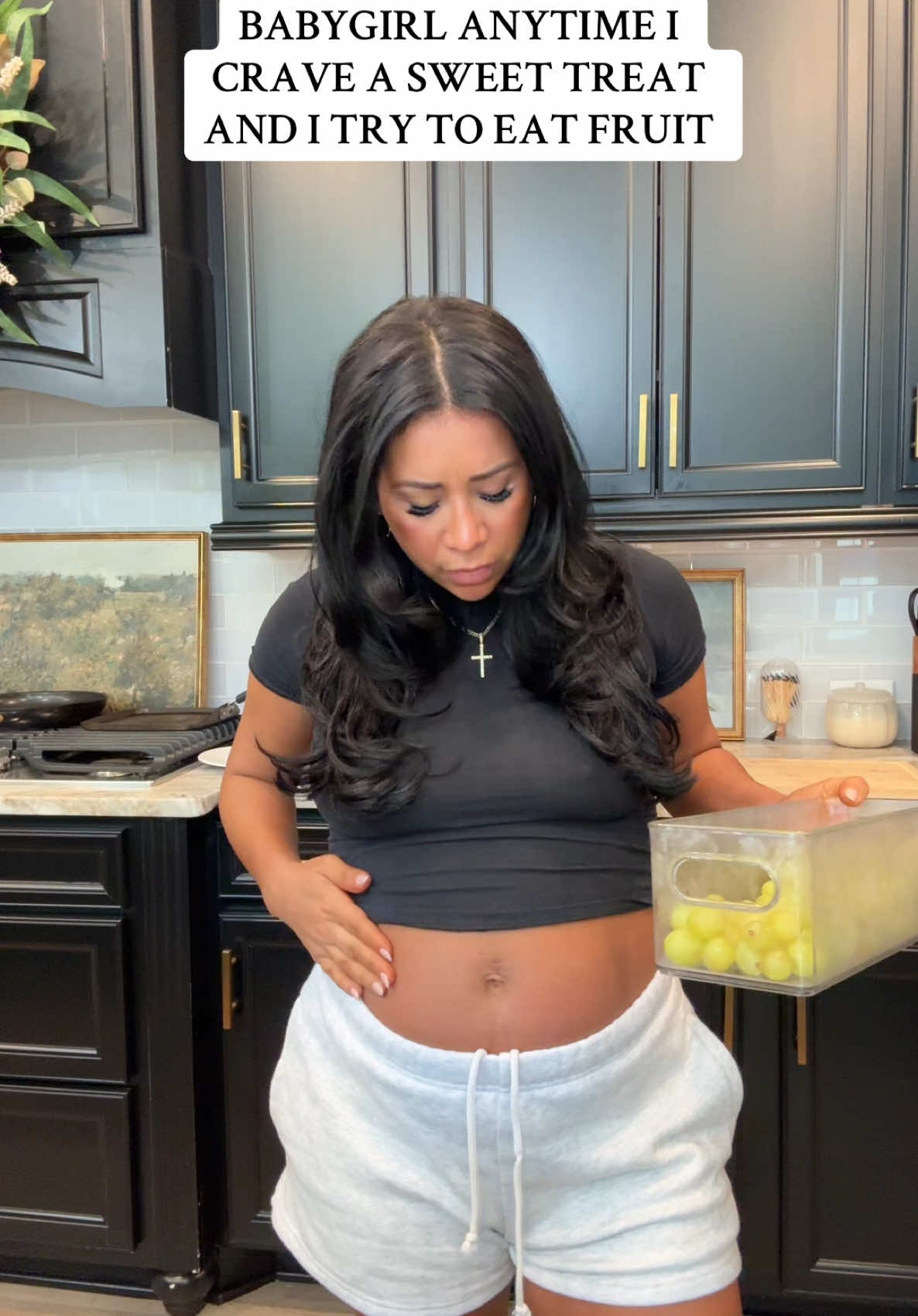 It’s not me, it’s her😆🤰 #pregnant #pregnancy #pregnancycravings #sweettreat #relatable 