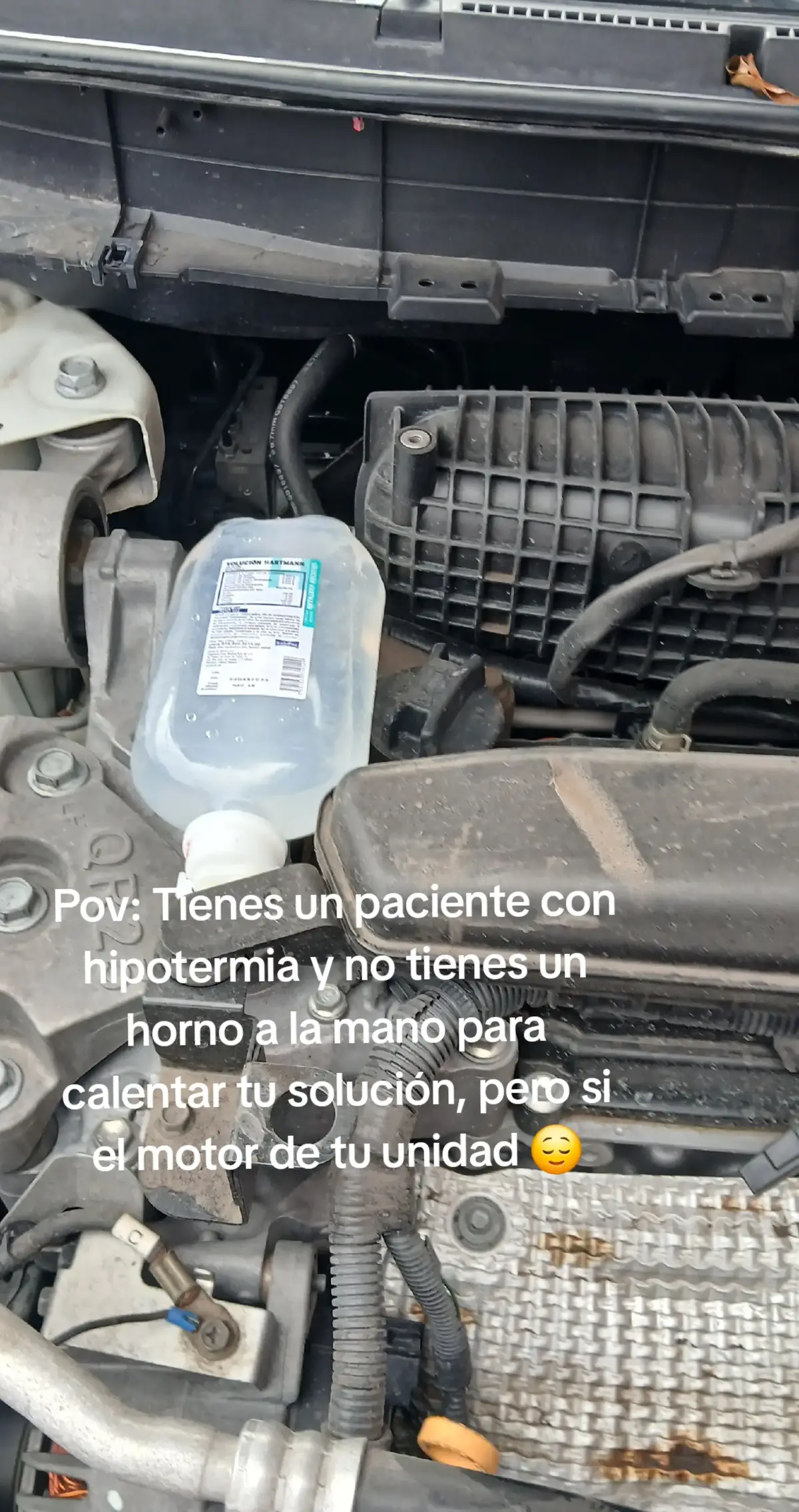 A veces tenemos que echar mano de lo que tenemos para ayudar de la mejor forma a nuestro paciente  #emergencia #paramedic #mexico🇲🇽 #queretaro 