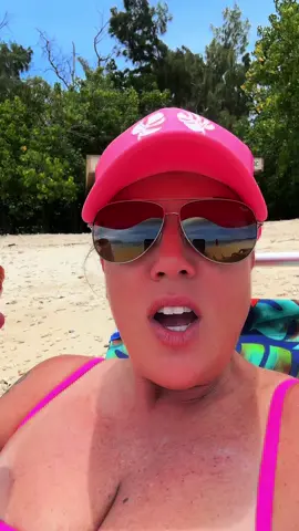 Even with a thick coat of sunscreen I still got tanned. #tinatoodaloo 