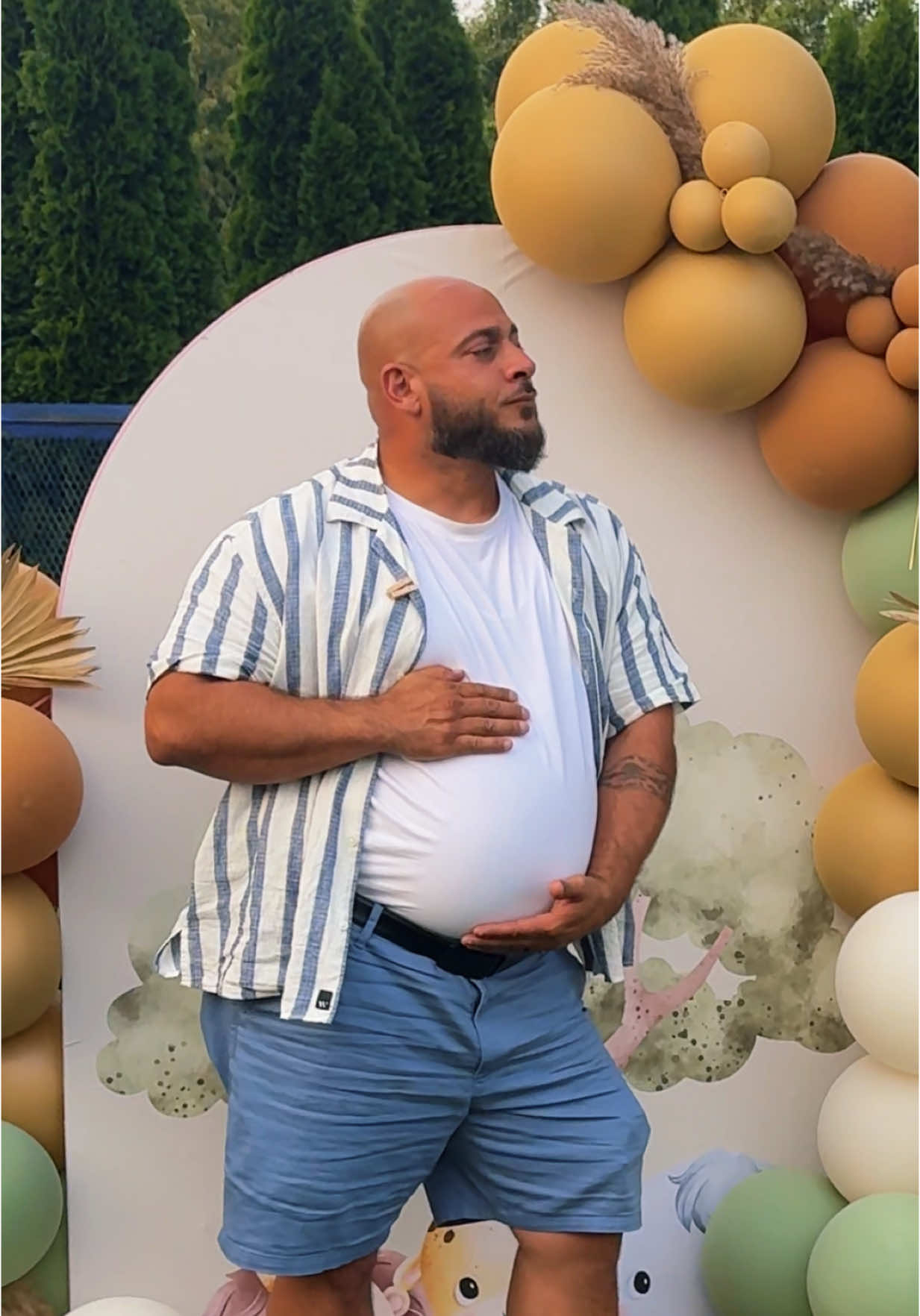What do you guys think he’s having? 🥹 #dad #comedy #babyshower #jokes #hilarious #fyp @🩵The Puig Family🩵 