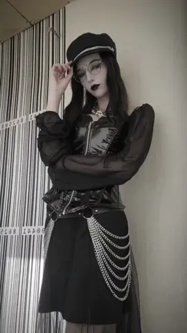 MÄDCHEN IN UNIFORM!🗣🔥  #nachtmahr #nachtmahrgirls #mädcheninuniform #fy #foryou #fürdich #gönnfy #goviral #viral #filter #makeup #darkmakeup #blacklipstick #blackhair #Eyeliner #allesschwarz #allblack #outfit #gothic #goth #gothicstyle #gothicgirl #leder #corsage #corset #hut 